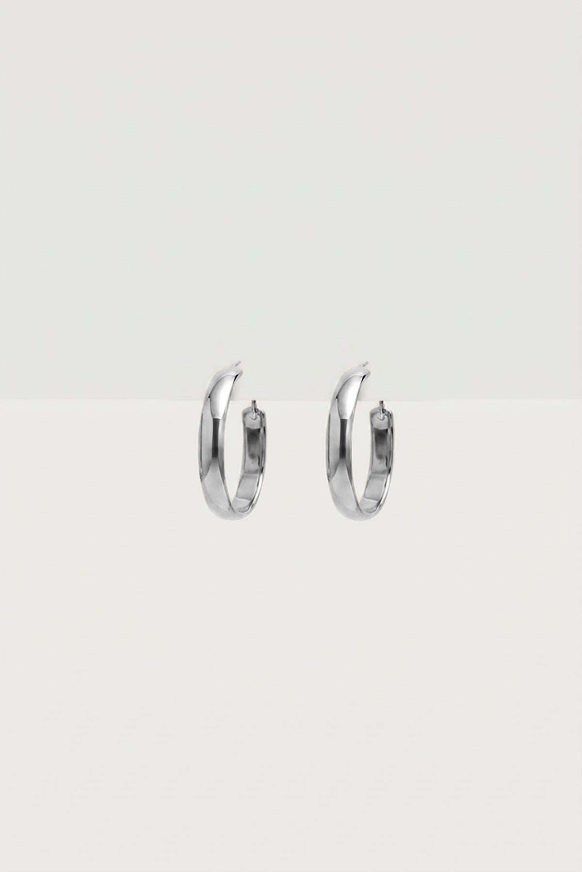 Willa Huggy Hoop Earrings