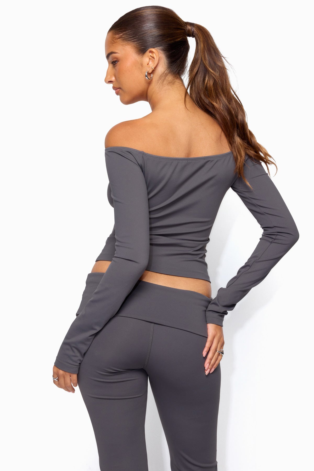 Tezia Off Shoulder Long Sleeve Top