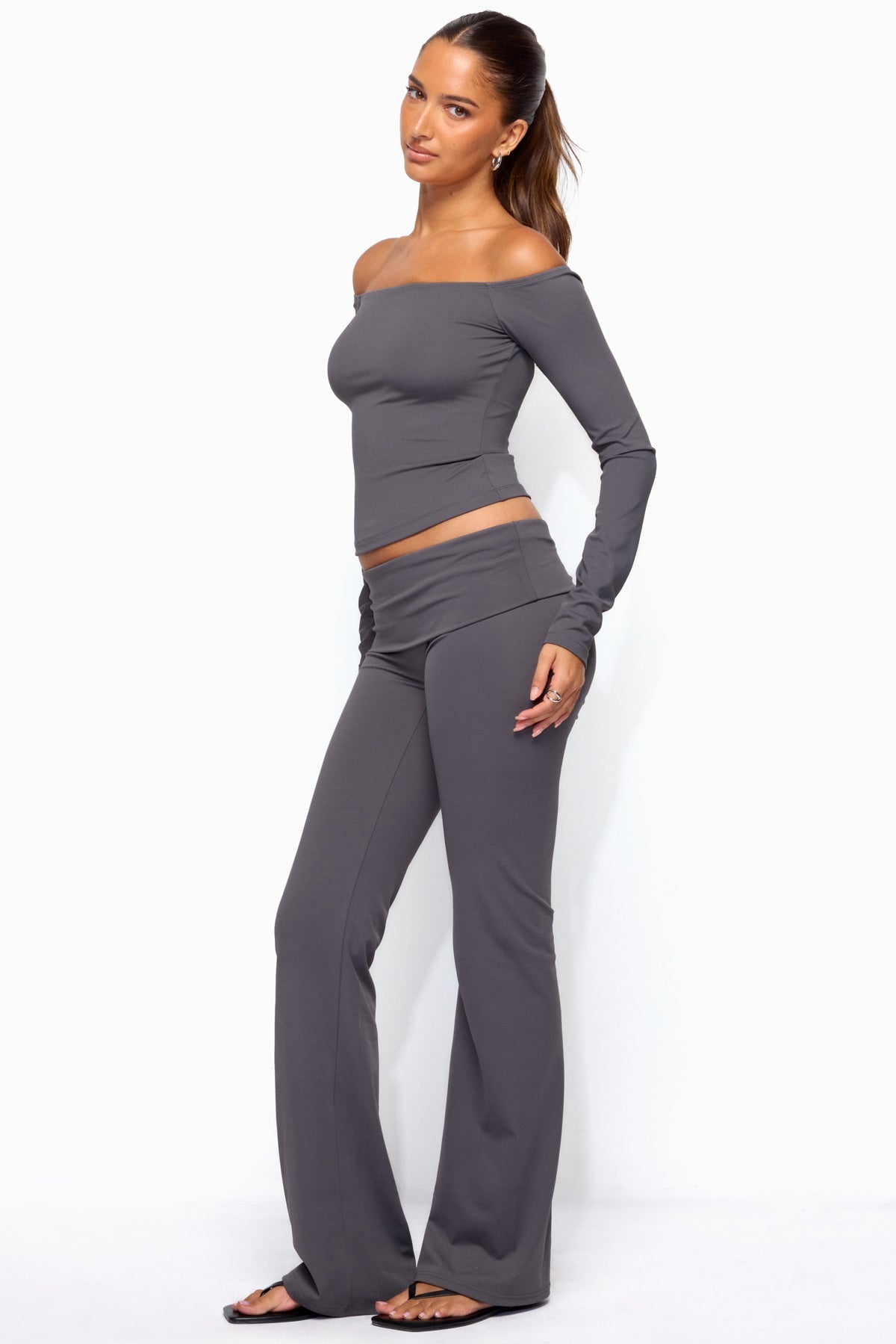 Tezia Off Shoulder Long Sleeve Top